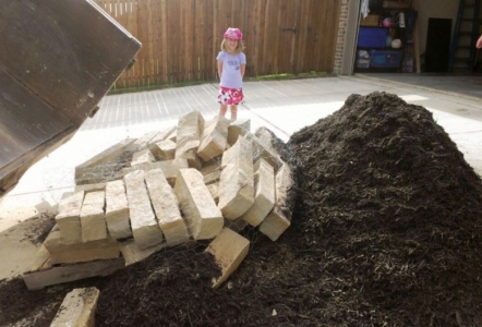 Oklahoma Ledge landed on Black Mulch