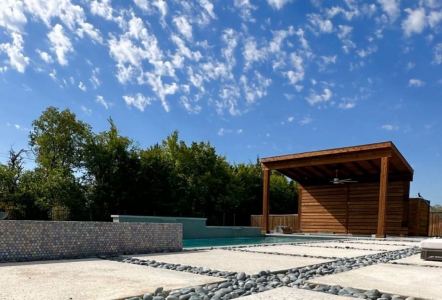 Mexican Beach Pebbles installed by Splash Pad Pools