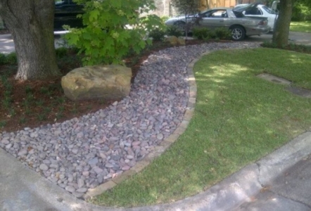 Arizona River Rock lined with Oklahoma ledge.